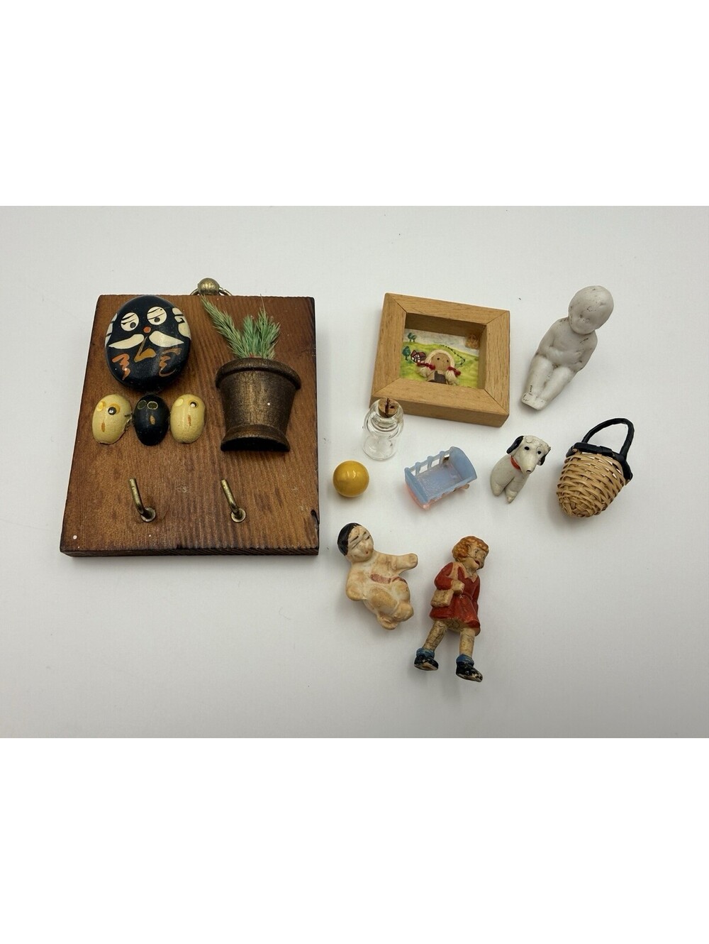 Vintage Dollhouse Minature Farmhouse Style Accessory Decor Lot